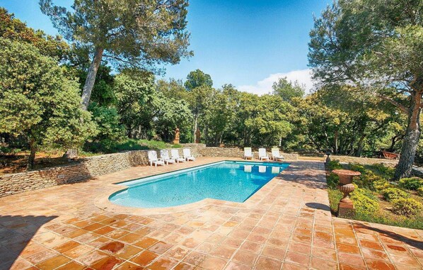 pool