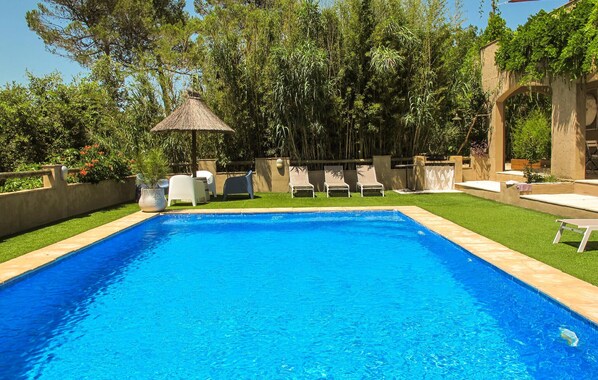 pool