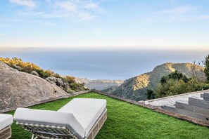 Make beautiful memories from this special vantage point w/ jaw-dropping views!