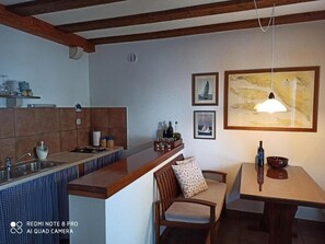 Dining room 1
