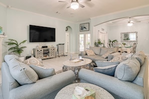 Living Room | Fireplace | Free WiFi | Main Level