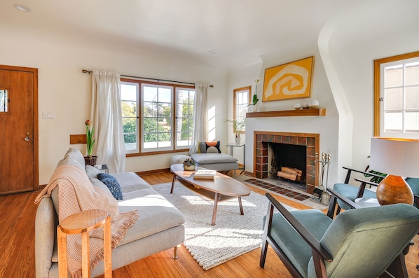 Los Angeles Vacation Rental | 3BR | 2BA | Steps to Enter | 1,650 Sq Ft