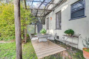 Back Patio w/ Dining Set