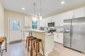 Kitchen | Blender | Toaster