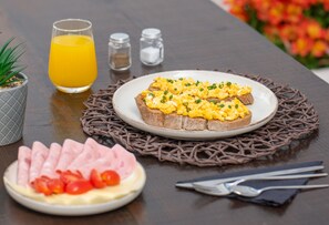 Breakfast meal