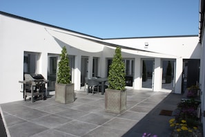 House courtyard for outdoor dining.