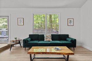 Besides the fabulous views and excellent lighting, how 'bout the cozy furniture?