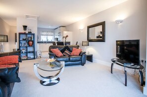 The Beachhouse - 2 Bed Townhouse - Saundersfoot (17965)