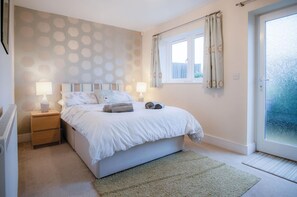 The Beachhouse - 2 Bed Townhouse - Saundersfoot (17935)