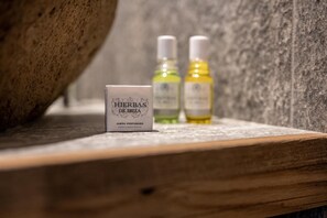 Bathroom amenities