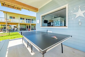 Yes, we offer ping pong as well! 