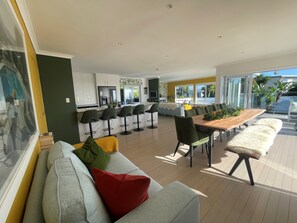 Open plan kitchen/dining area