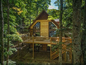 Expansive deck - An expansive outdoor deck and covered patio make for great spaces to enjoy the scenery.
