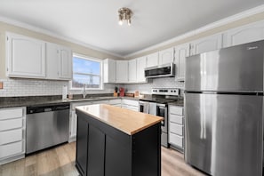 Full sized kitchen