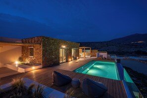 Private pool