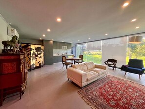 Beautiful and luminous living and dinning room