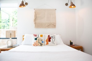 Queen size bed, closet, and desk