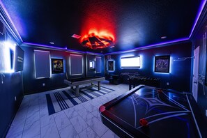 Spielezimmer