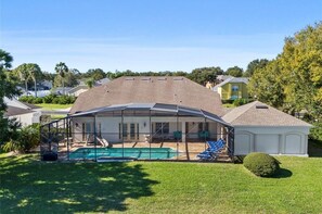 Closest 9 Bedroom Lakefront home to Disney