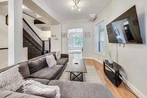 Main floor, living space, smart TV, free Wifi, sectional couch