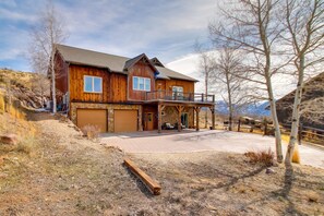 Apartment Exterior | Homeowner On-Site (Upper Main House)