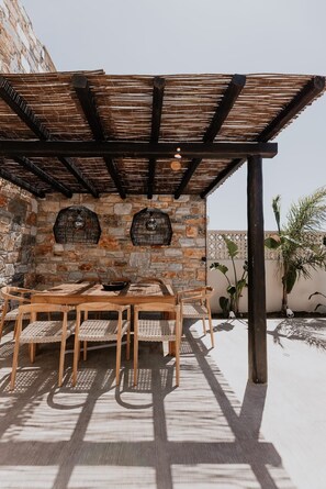 Charming Naxos Villa and Suite | 4 Bedrooms | Villa Drake | Spectacular Sea Views | Private Pool and Hot Tub | Naxos