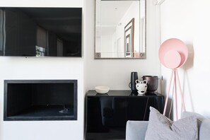 Calm Diva 2 Bedroom in Notting Hill (5831)