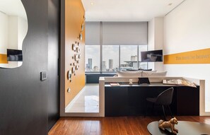 El mobiliario, la decoración y los servicios pueden variar ligeramente.