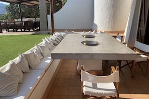 Outdoor dining
