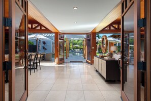 Your Private Paradise - Na Hale 4 at Pauoa Beach 