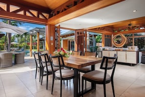 Seamless Indoor Outdoor Living 