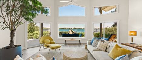 Bayside Bliss - Tropical Sand Accommodations