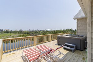 Top Level Deck