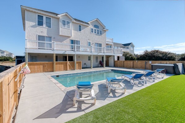 Private Pool