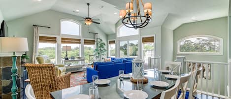 Top Level Dining Area