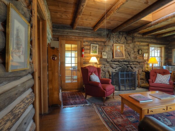 MacCracken Homestead -- 20-NCD0342 - a SkyRun RMNP Property - MacCracken Homestead - View of the Great Room (fireplace is not operational)