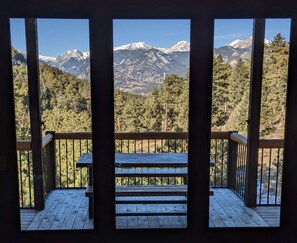 Eldondale - Eldondale Estes Park views from deck with outdoor dining table