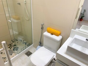 Full bathroom