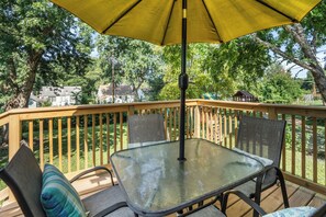 Back yard, deck with full sitting