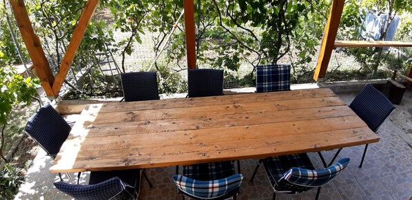 Outdoor dining