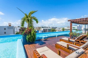 A stellar rooftop pool you can enjoy for a refreshing dip when needed!