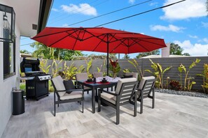 Outdoor dining