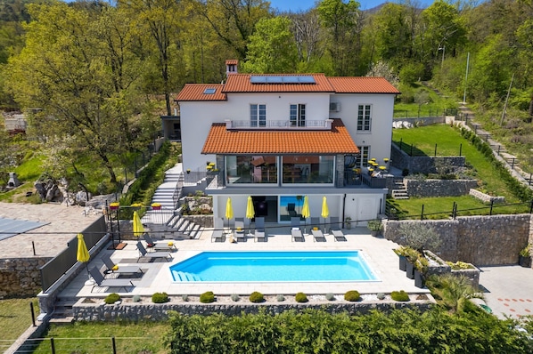 Extérieur