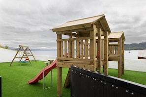 Area giochi per bambini (all'aperto)