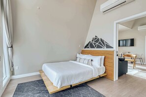 Queen Bed