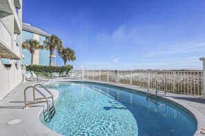 Tropic Isles Pool