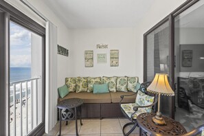 GT08D Balcony Area