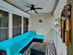 Balcony with Lounge Seating