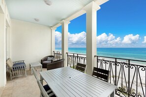 Oceania Balcony