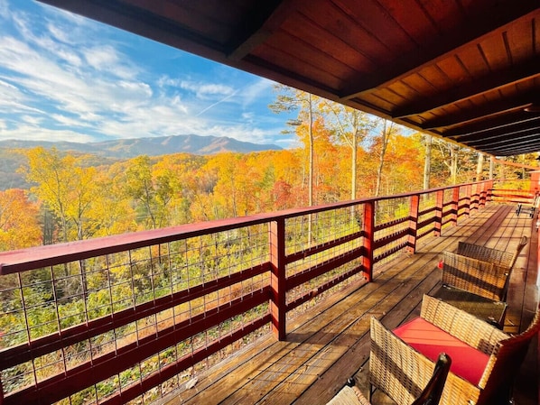 Expansive balcony with amazing views of the scenic Great Smoky Mountains